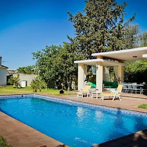 https://casa-1-dormitorio-con-piscina-y-jardin-privado.es-andalucia.com